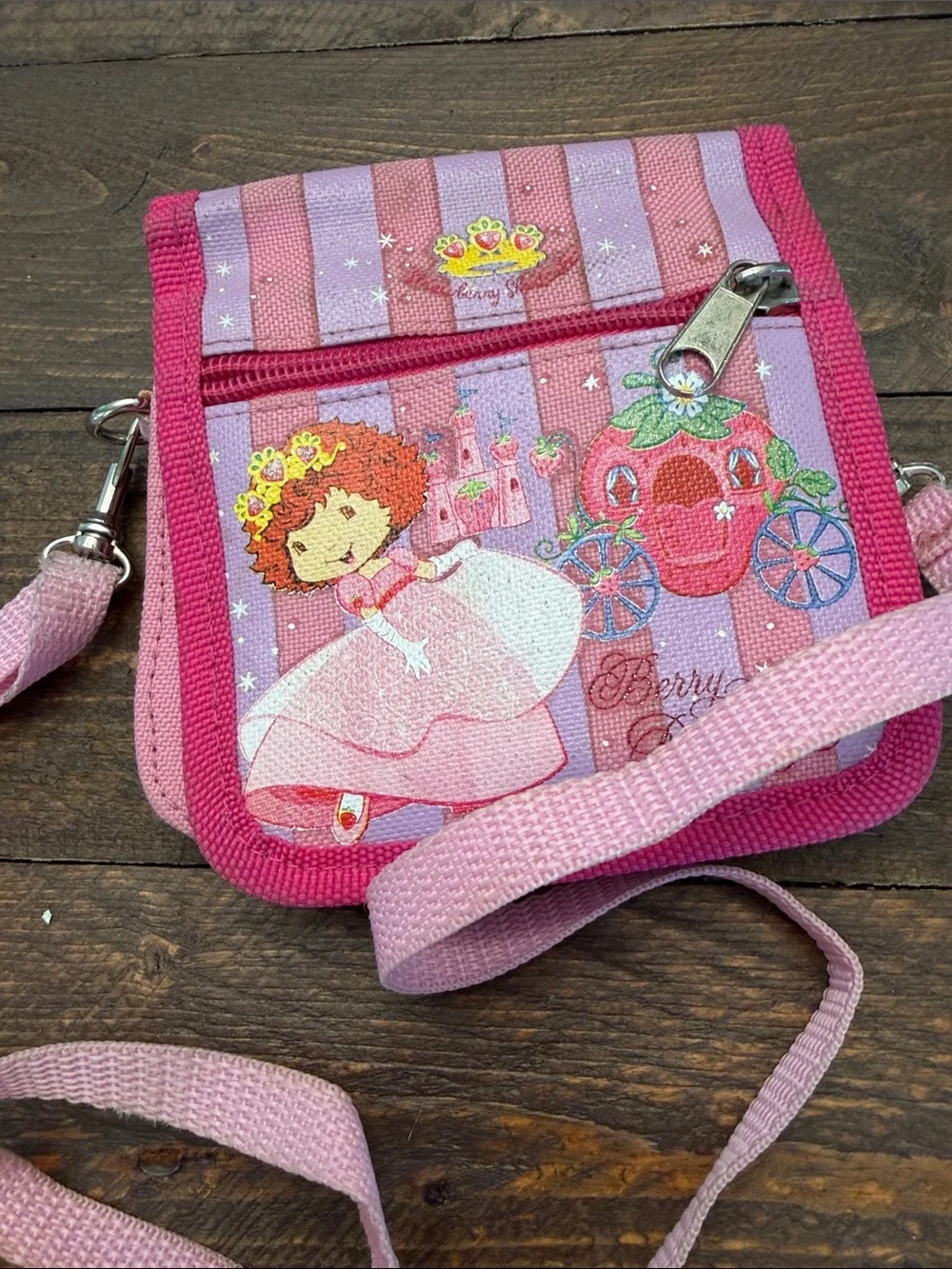 Vintage Y2K Strawberry Shortcake Berry Dazzling Princess Wallet Crossbody Bag